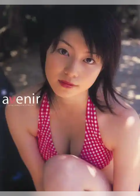 ａｖｅｎｉｒ 上野未来写真集