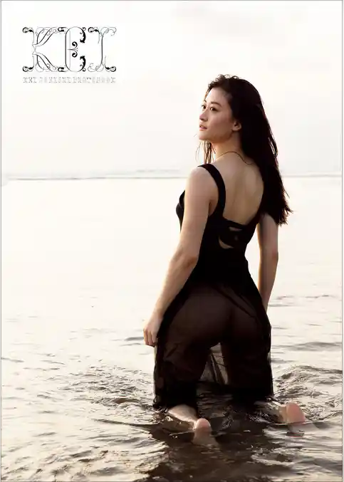 上西恵 写真集 『 KEI 』