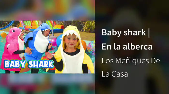 Baby shark | En la alberca