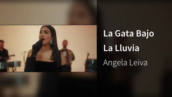 La Gata Bajo La Lluvia