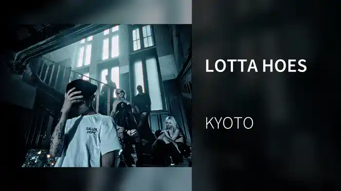 LOTTA HOES