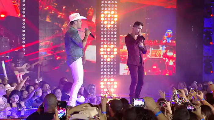 Vi Xi Não Me Conhece (Ao Vivo)