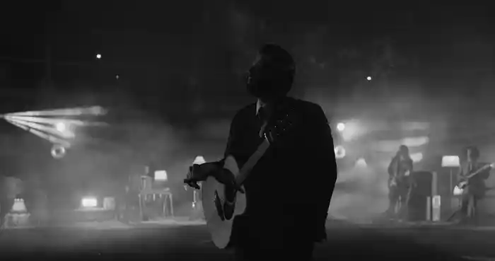 Justo En El Borde (Lyric Video)