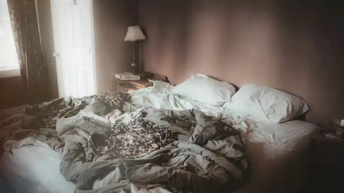 Letter From An Unknown Girlfriend (Lyric Video)