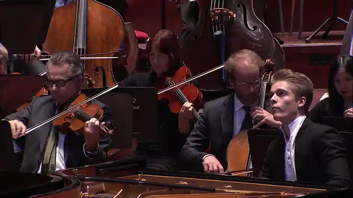 Poulenc: 3. Finale (Allegro molto)