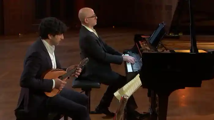 Mozart: Violin Sonata No. 21 in E Minor, K. 304: II. Tempo di Menuetto (Transcr. Avital for Mandolin and Piano) (Live / Musical Moments)