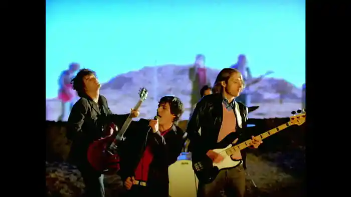 サムバディ・トールド・ミー