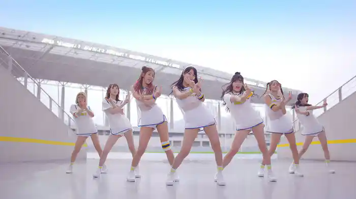 WOW WAR TONIGHT ～時にはおこせよムーヴメント (girls ver. / Dance ver.)