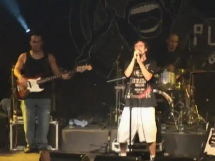 De Cara Pro Mundo (Ao Vivo Em São Paulo / 2005)