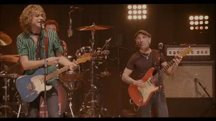 Resaca / Voy A Bailar Encima De Ti (En Directo En El Circo Price De Madrid / 2020)