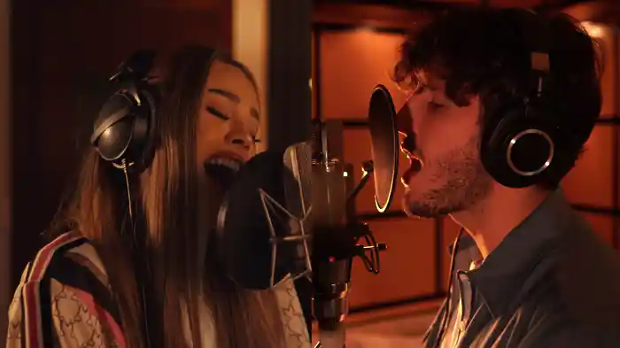 No Bailes Sola (Versión Acústica)