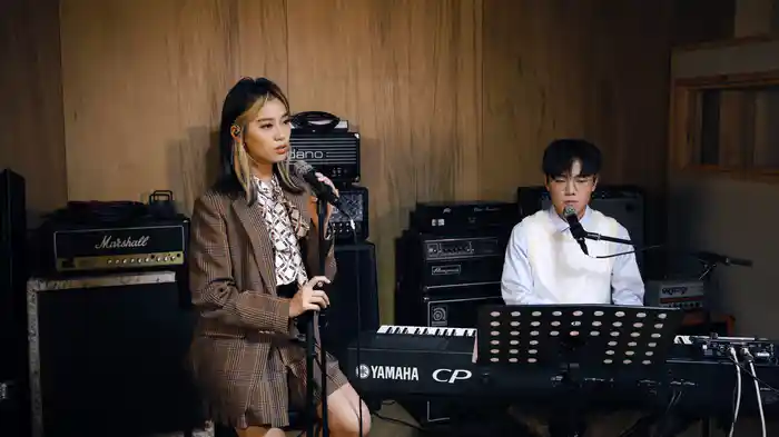 隔離 (Lyric Video / Studio Live Duet)