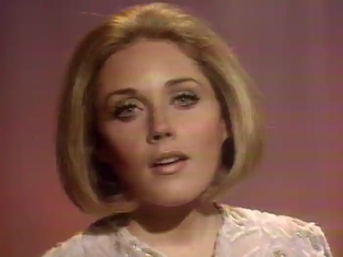 Cry Me A River/Hey Jude (Medley/Live On The Ed Sullivan Show, April 26, 1970)