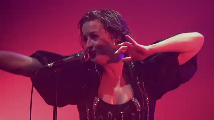 Move You (Live At The Tivoli)