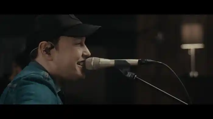 Savior Of The World (Cafe Session)