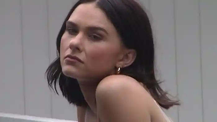 I should probably go to therapy (Vignette)