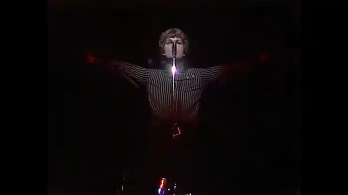 Slip Away (Live At The Rainbow Theatre, London, UK / 1977)