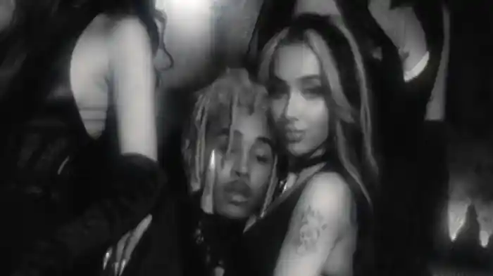 Batgirl (Behind The Scenes)