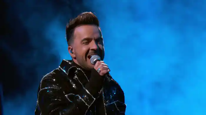 Vacío (En Vivo Desde Premio Lo Nuestro 2021)