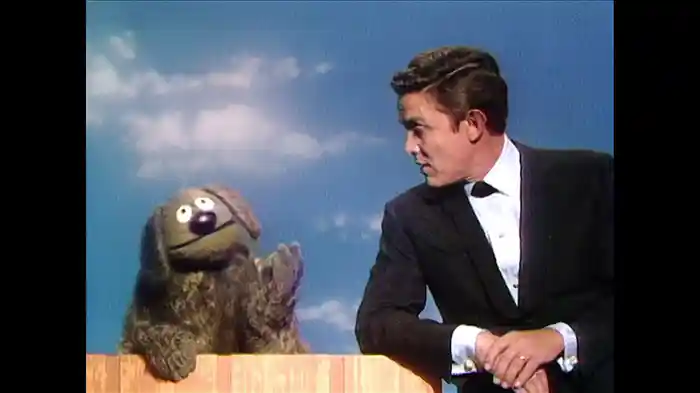 Jimmy Dean and Rowlf Sing "Friendship" (Live On The Ed Sullivan Show, October 8, 1967)
