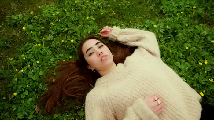 Syrener (Lyric Video)