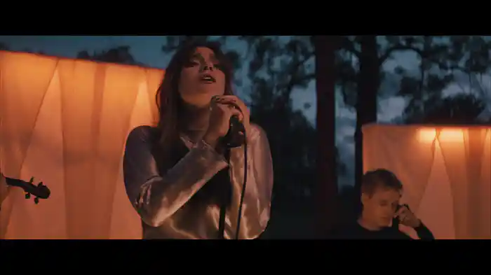 Don't Leave Me Now (Live)