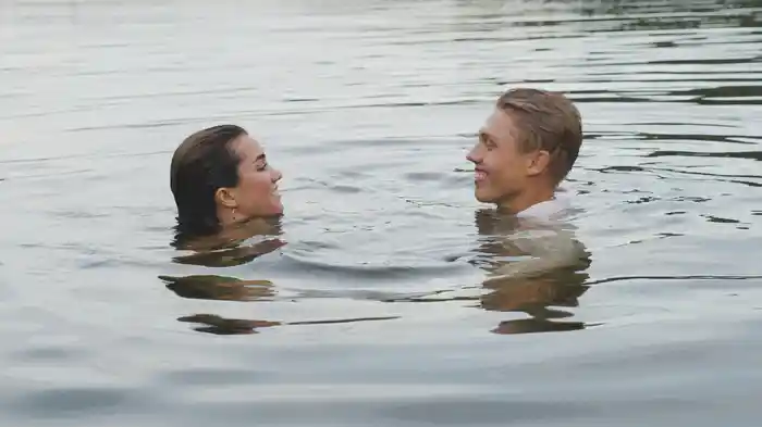 Jack & Rose (Visualiser)