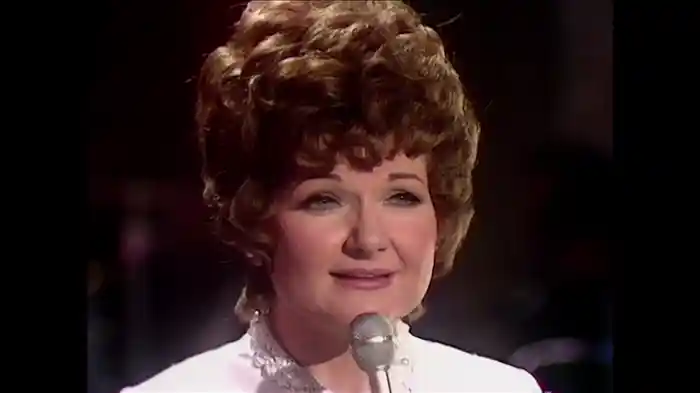 Cabaret/My Melancholy Baby/I Can't Give You Anything But Love (Live On The Ed Sullivan Show, April 5, 1970)