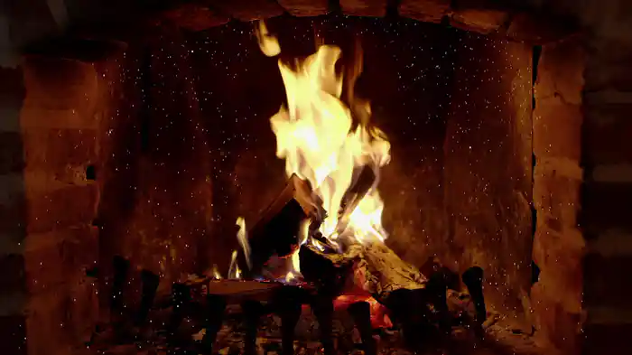 The Christmas Song (Chestnuts Roasting On An Open Fire) (Audio)