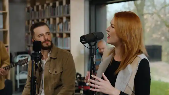 Ležím v tvé blízkosti