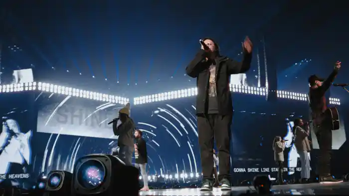 Shine Like Stars (Live From Passion Conference 2022, Atlanta, GA/2022)