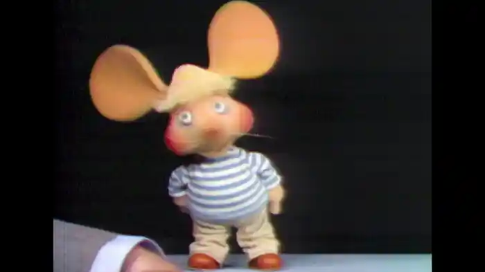 Topo Talks Of Visit To Italy (Live On The Ed Sullivan Show, March 6, 1966)