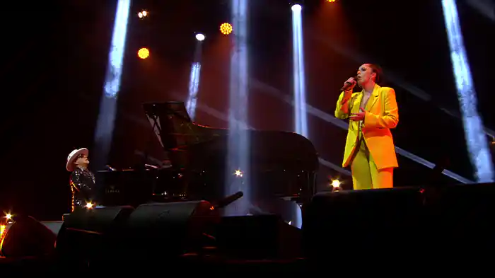 Que O Amor Te Salve Nesta Noite Escura (Ao Vivo)