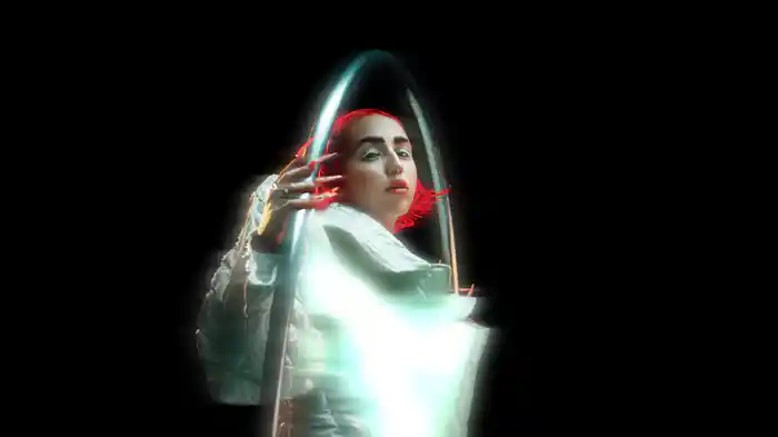 love me or leave me alone (Visualizer)