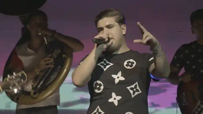 Caballo R-15 (En Vivo)