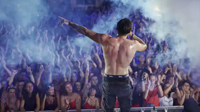 Für diesen Moment (Lyric Video)