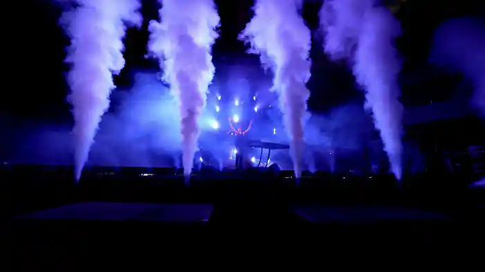 Clap Your Hands (Live)