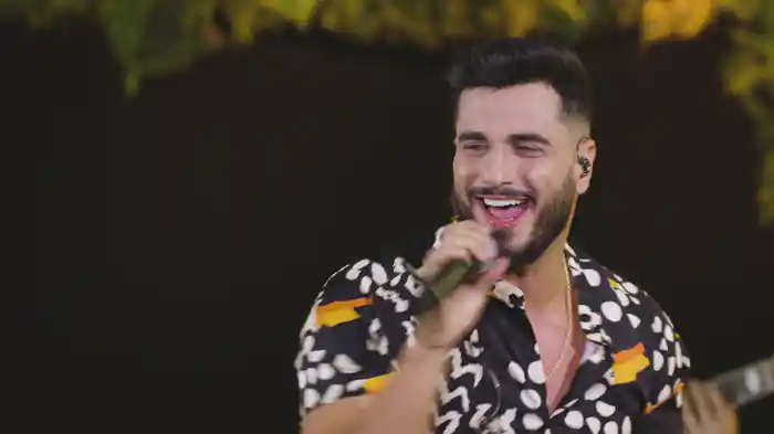 Coração De Quatro / Deixa Eu Chorar (Ao Vivo Em Goiânia / 2022)