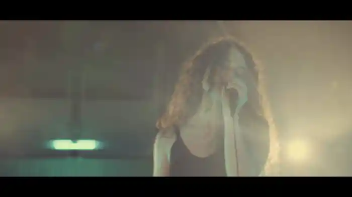 Schwarzes Konfetti (Dunkel Session)