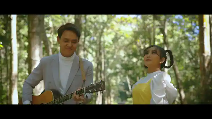 Hei Kamu (Lyric Video)