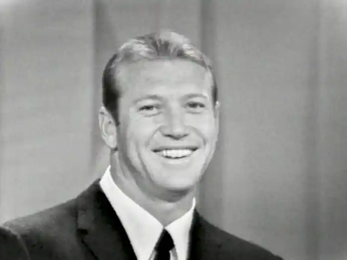 Discusses Knee Operation (Live On The Ed Sullivan Show, January 12, 1964)