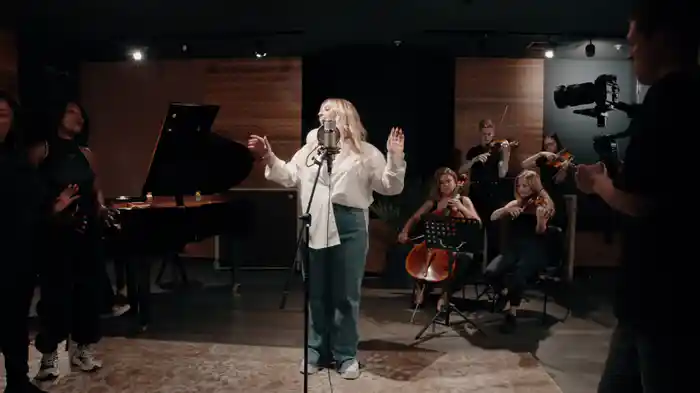 Heartstrings (Acoustic / Behind The Scenes)