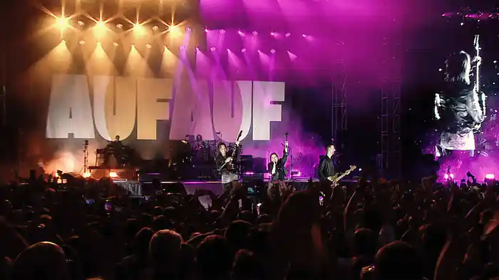 AUF AUF (Live in Dresden 2022)