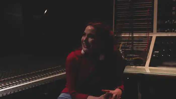 Christmas (Baby Please Come Home) (Visualizer)