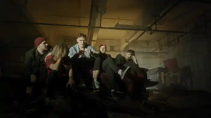 Előbb-utóbb (Lyric Video)