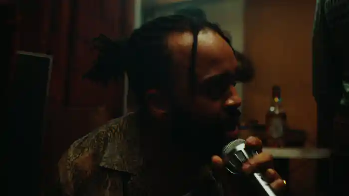 Dirt In The Diamond EP1: Mo Bay / Stay Close