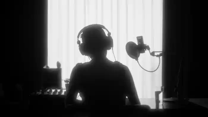 愛誰都一樣 (Lyric Video)