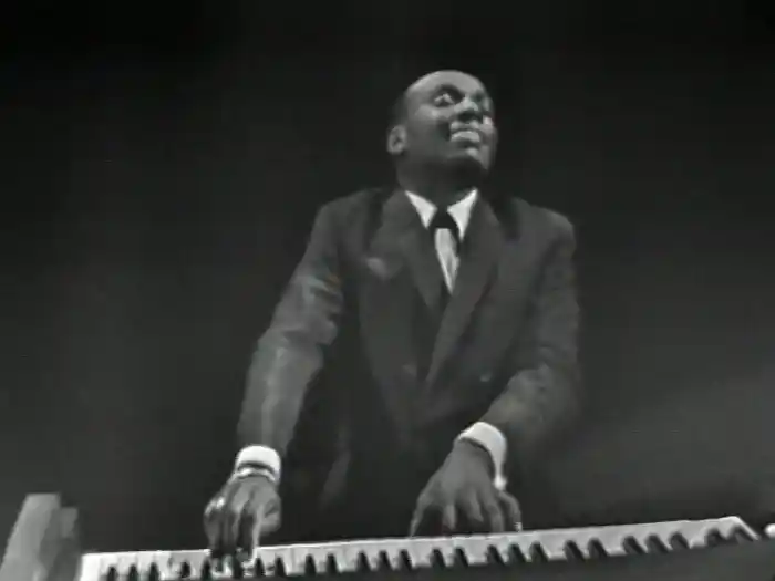 Ebb Tide (Live On The Ed Sullivan Show, May 7, 1961)