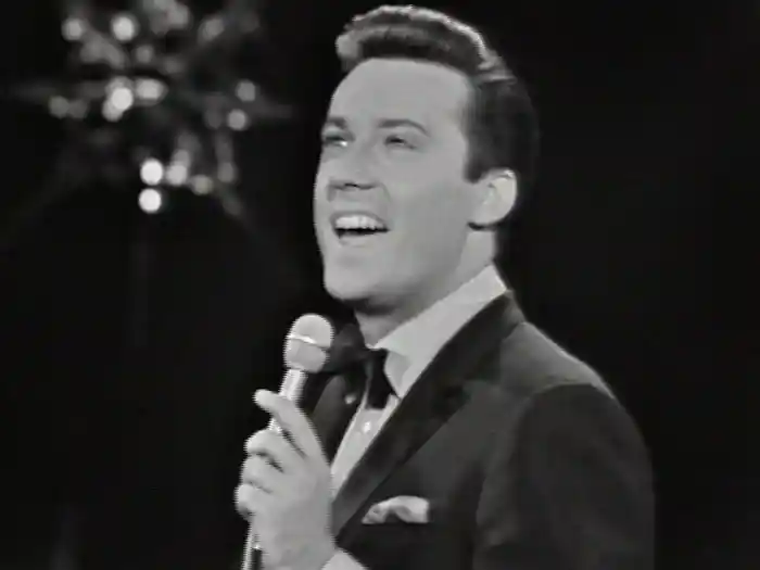 Somebody Loves Me/You're Nobody Till Somebody Loves You (Medley/Live On The Ed Sullivan Show, December 20, 1964)