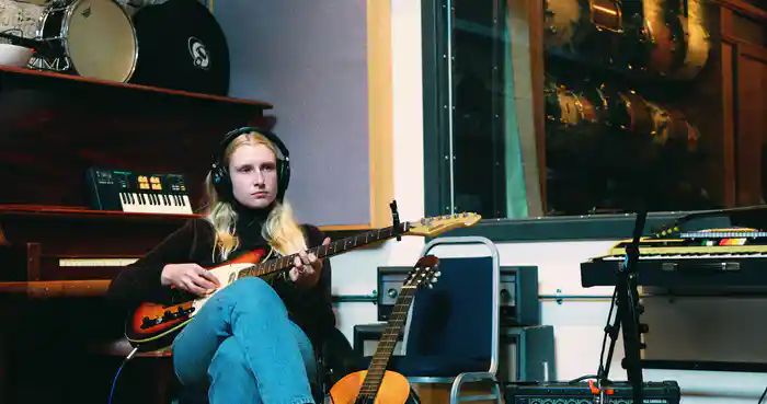 I Can't Get My Head Around You (Lyric Video)